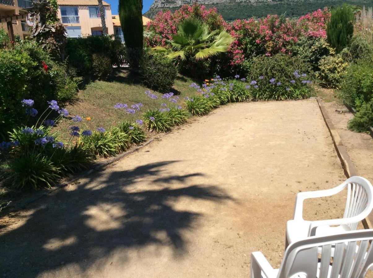 Au Calme Dans Hameau Fleuri Joli Studio 3 Pers Piscine Parking Wi-Fi Ванс Экстерьер фото